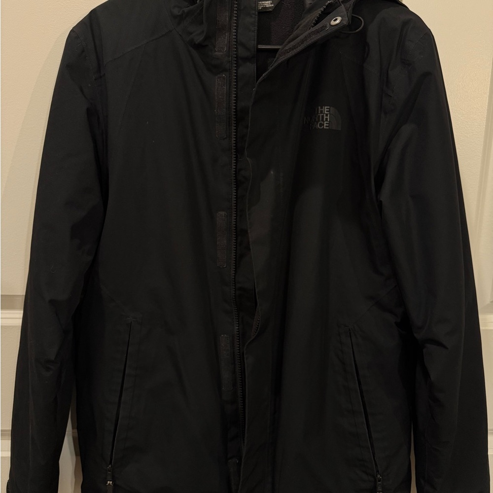 The North Face Men's Black Raincoat Size Small